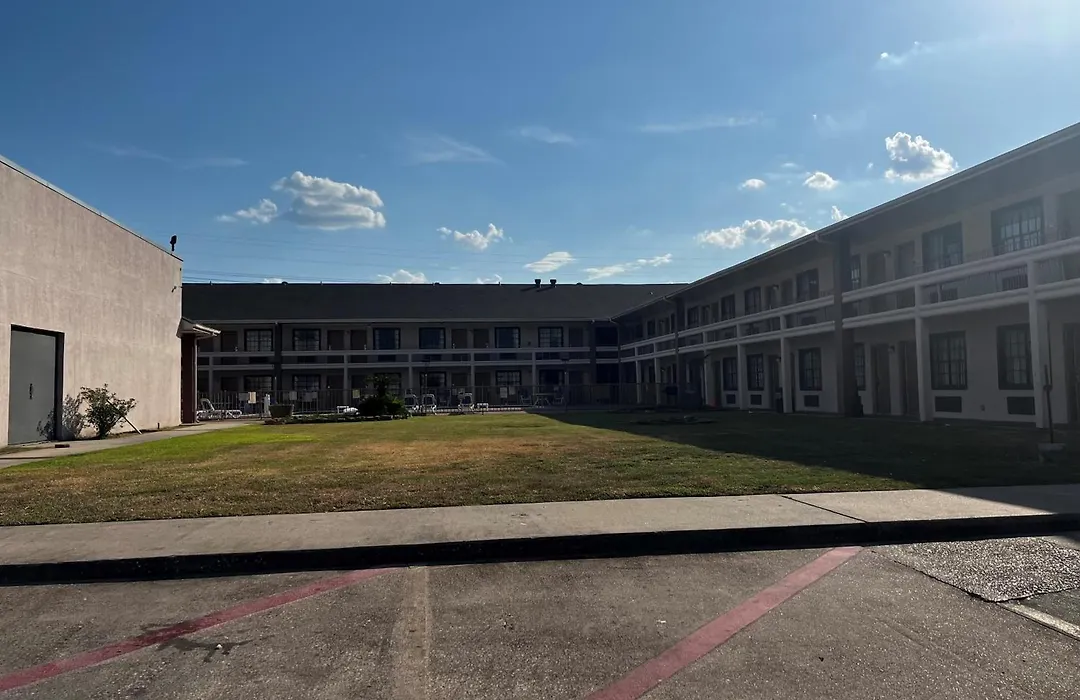 Baymont By Wyndham Port Arthur - Groves Area-1
