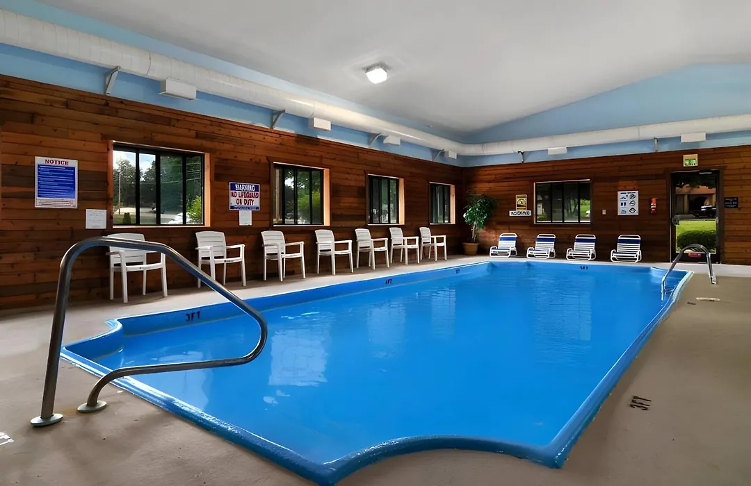 Super 8 By Wyndham Paris-1