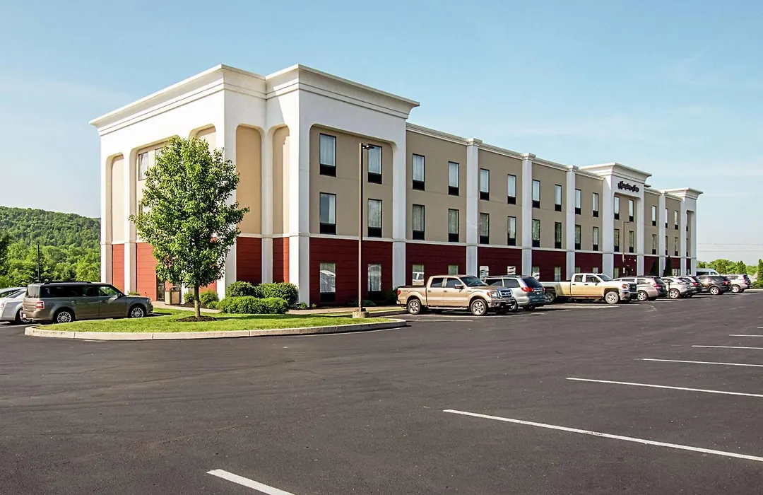 Hampton Inn Pine Grove-1
