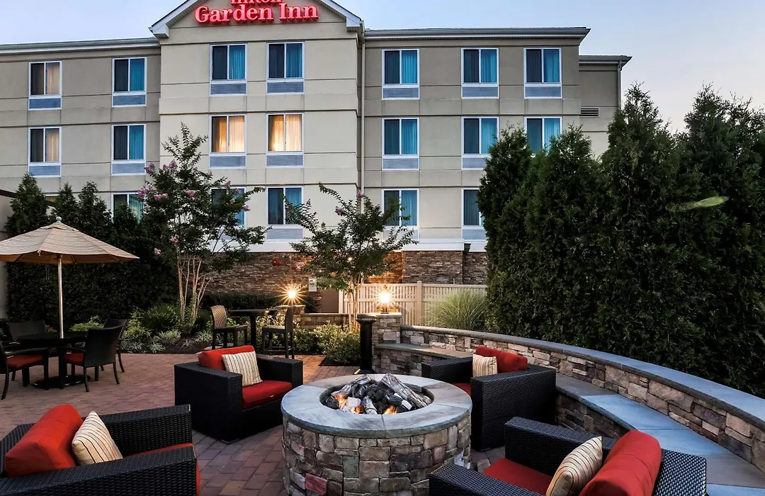 Hilton Garden Inn Melville-1