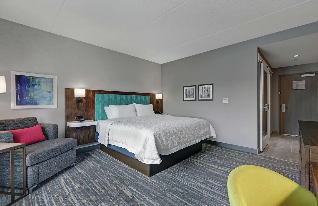 Hampton Inn Peterborough-1