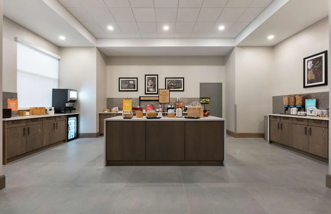 Hampton Inn & Suites Charlottetown-1