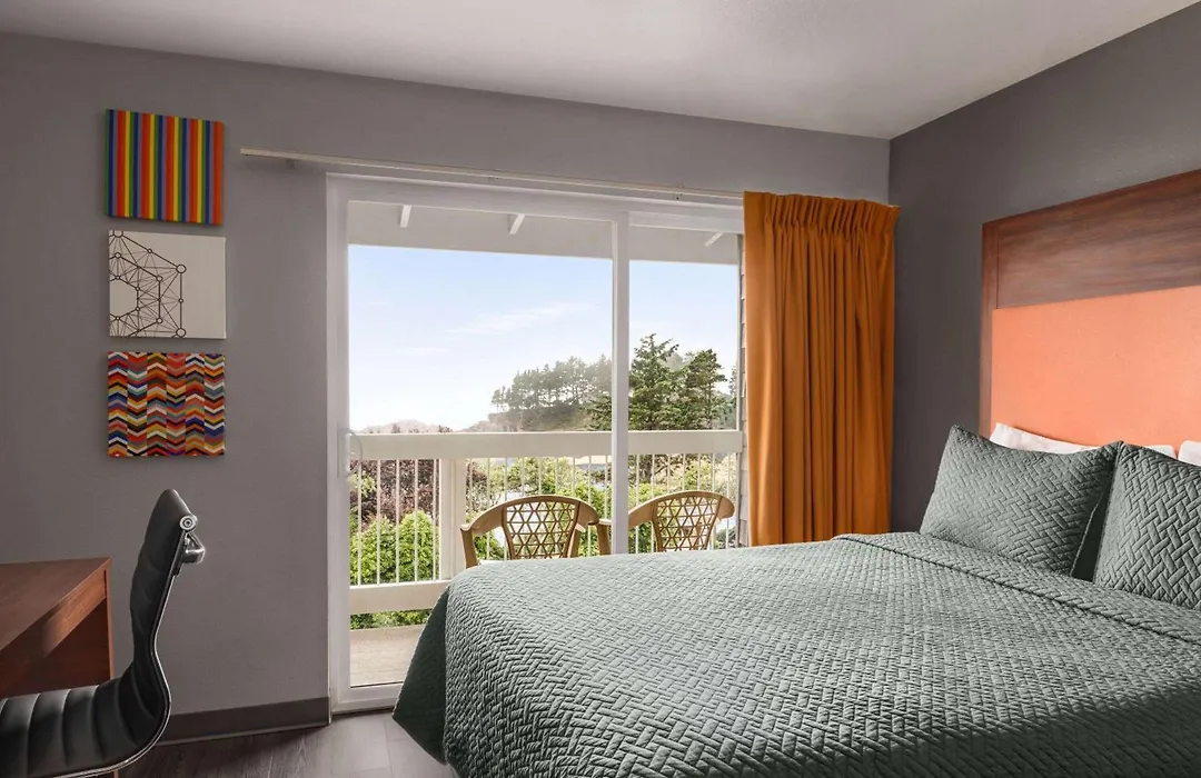 Travelodge By Wyndham Depoe Bay-1