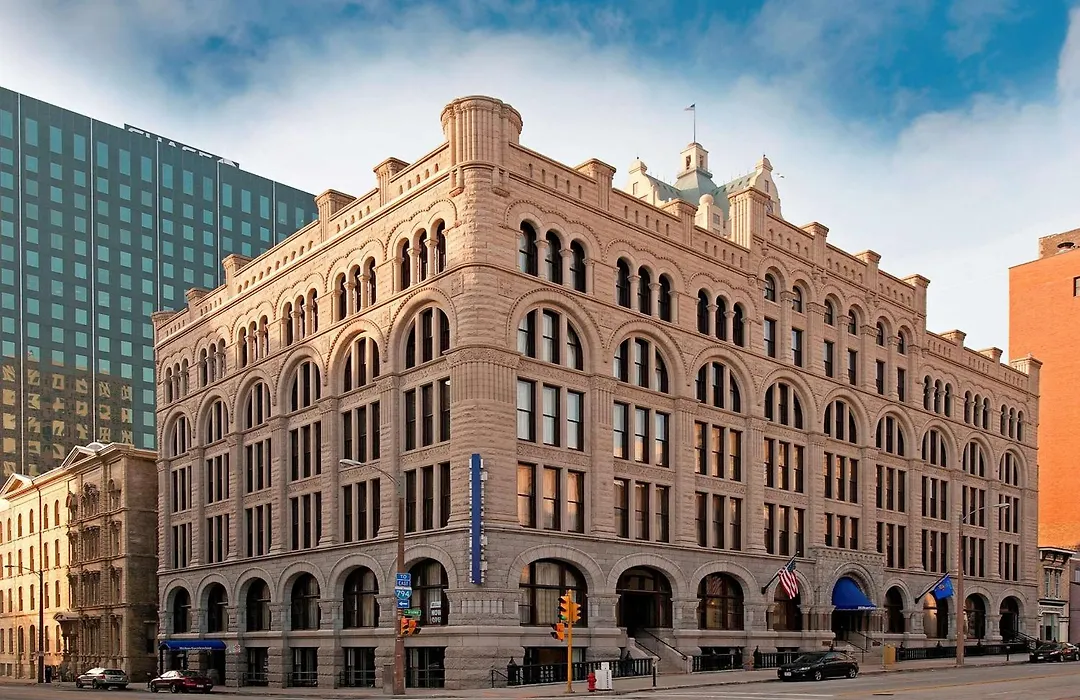 Hilton Garden Inn Milwaukee Downtown-1