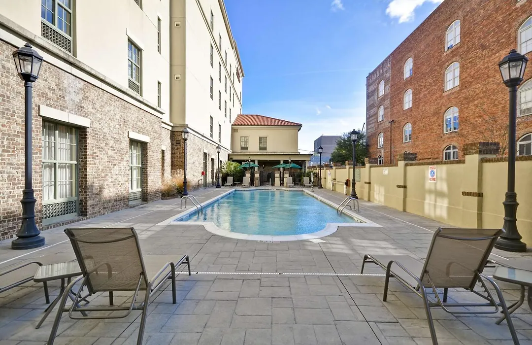 Hampton Inn & Suites Savannah Historic District-1