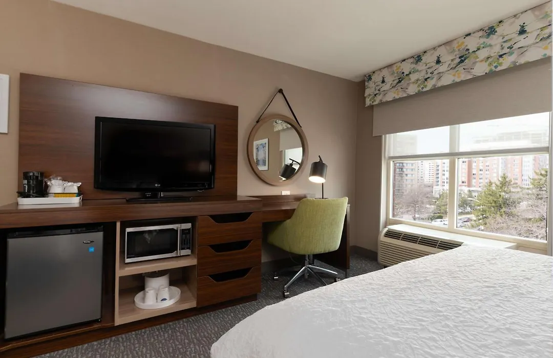 Hampton Inn & Suites Arlington Crystal City Dca-1