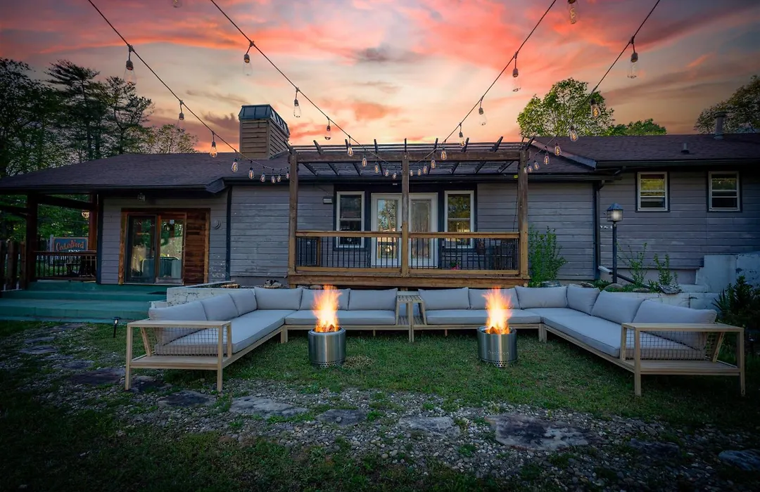Cedarwood Inn-1