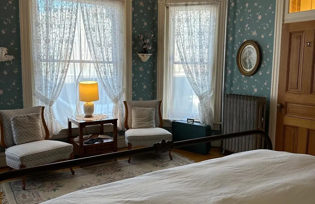Gable House Inn-1
