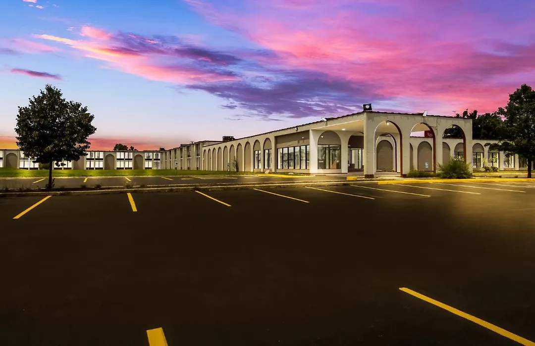 Red Roof Inn & Conference Center Chicago - Aurora Fox Valley-1