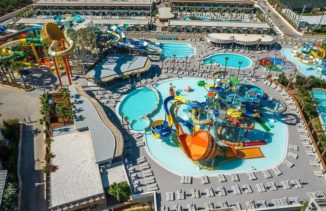 Stella Palace Aqua Park Resort-1