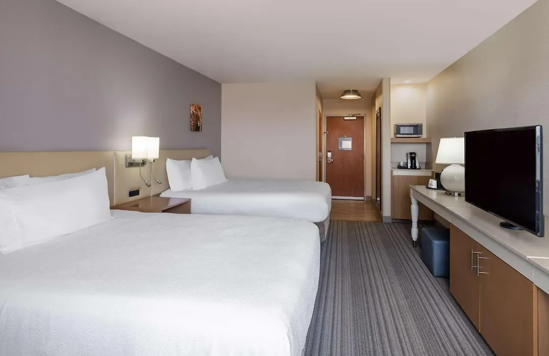 Hilton Garden Inn Bakersfield-1
