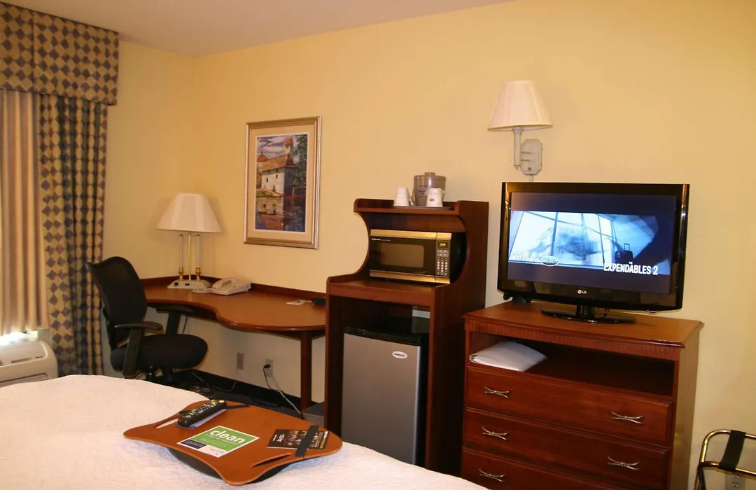 Hampton Inn Lebanon-1