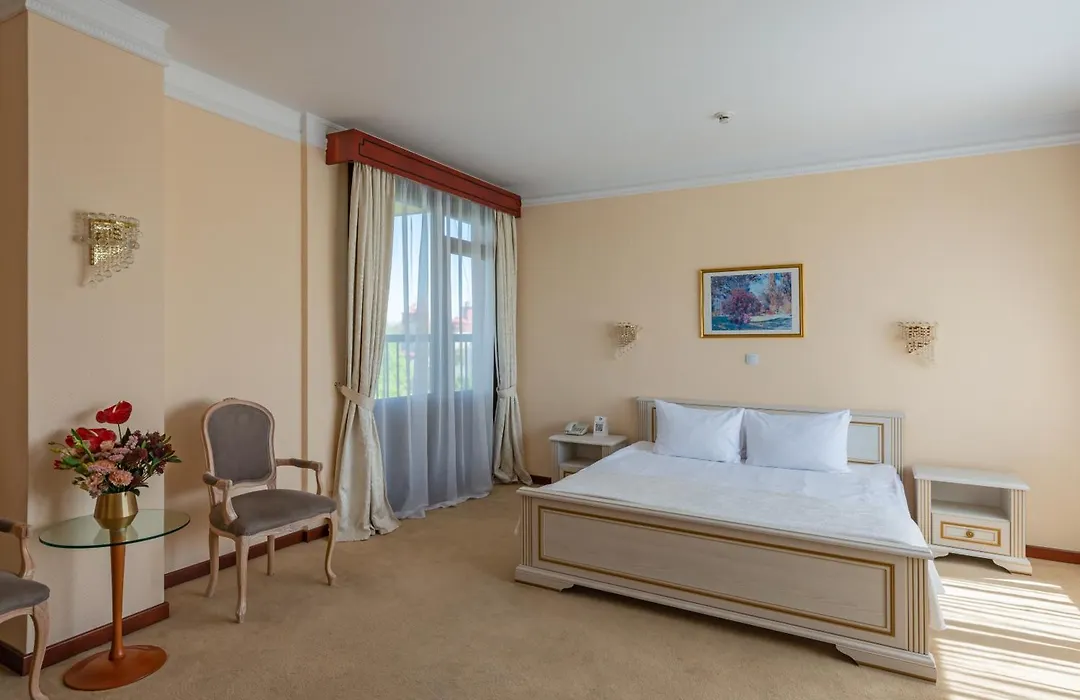 Готель Дніпро Dnipro Hotel-1