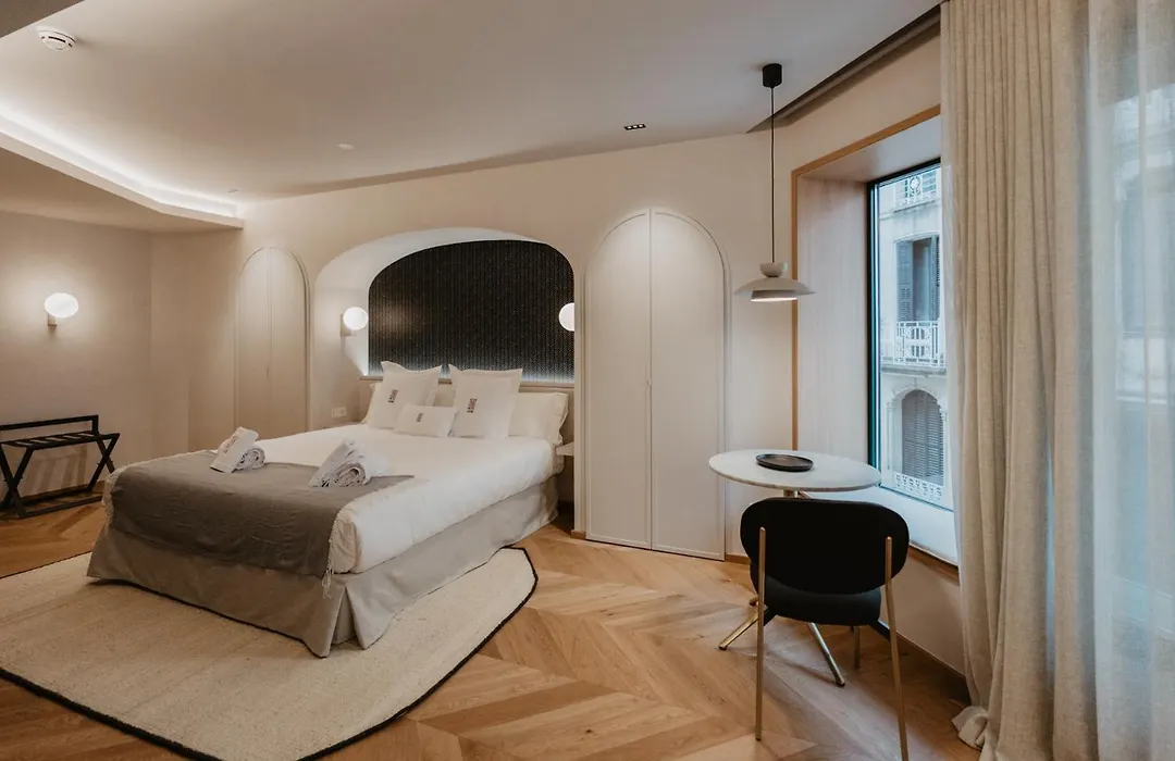 Hotel Petit Luxe-1