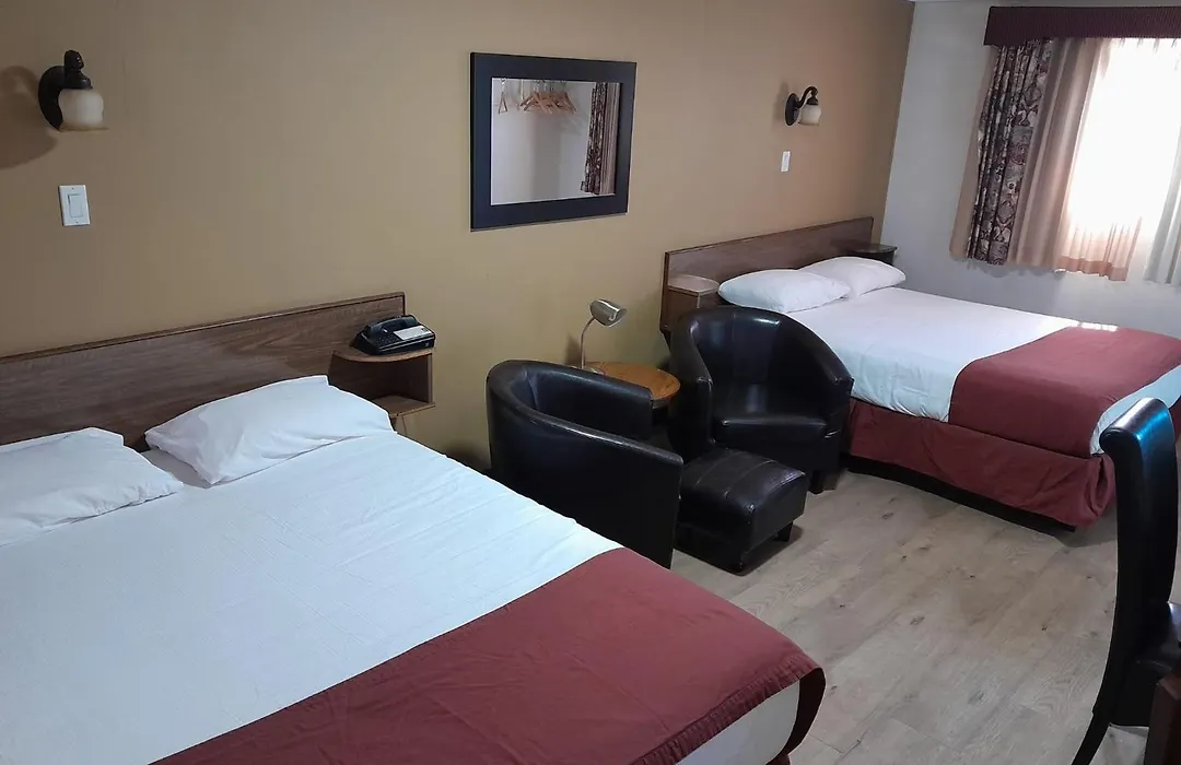 Travellers Motel-1