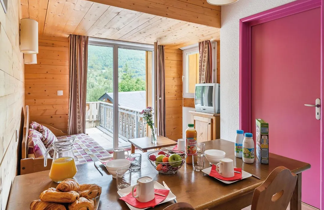 Lagrange Vacances Le Domaine des 100 Lacs-1