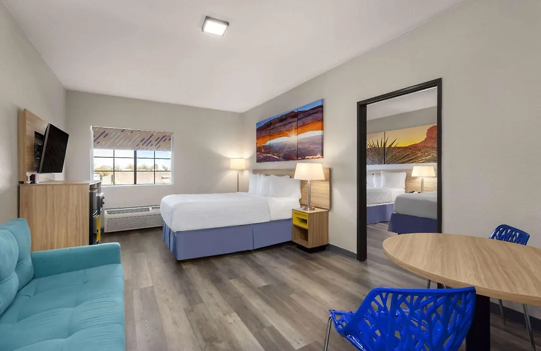 Days Inn & Suites By Wyndham Tucson/Marana-1