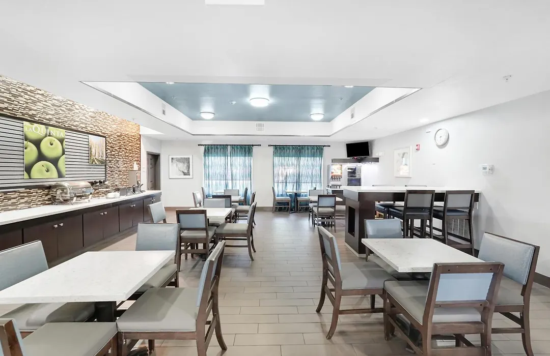 Red Lion Inn & Suites Hou Airport Road-1