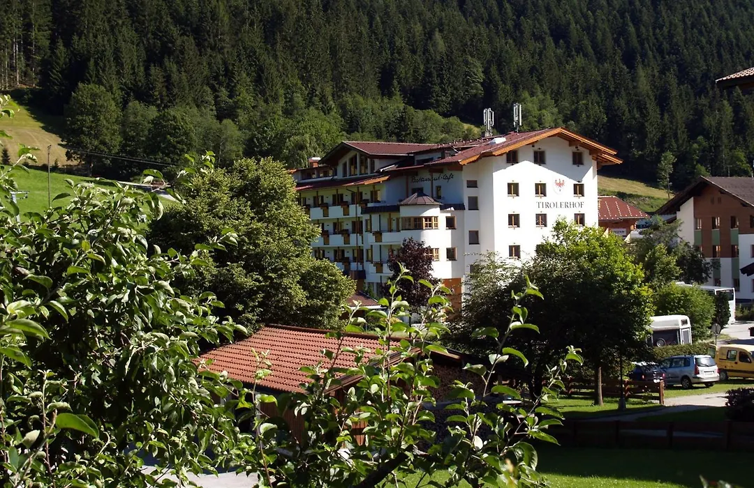 Landhotel Tirolerhof-1