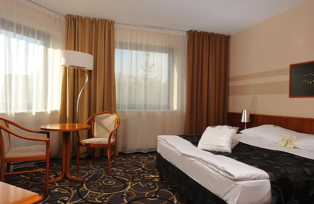 City Hotel-1