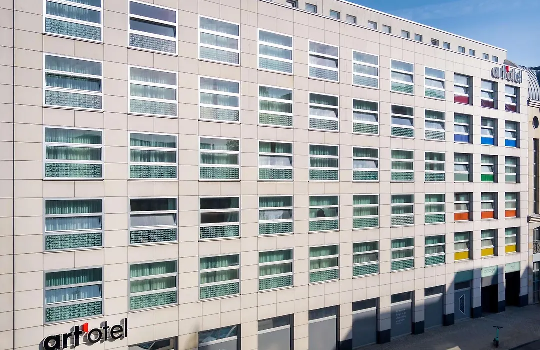 art'otel berlin mitte, part of Radisson Hotel Group-1