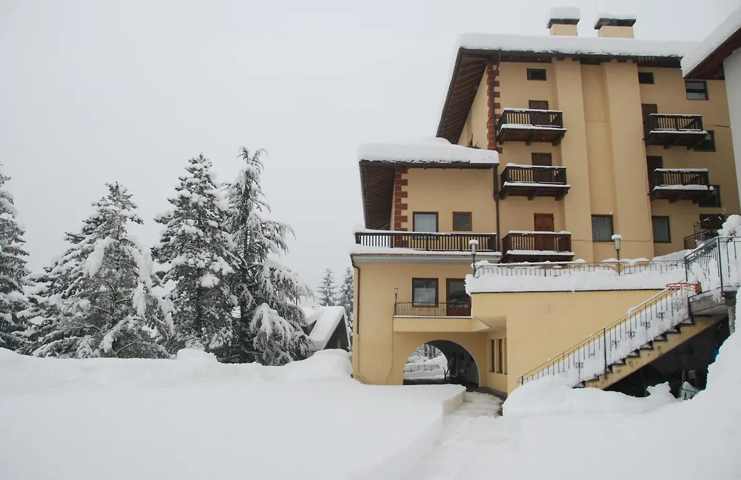 Hotel Corona-1