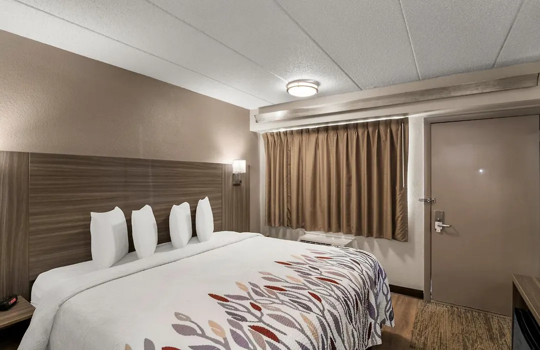 Red Roof Inn Enfield-1