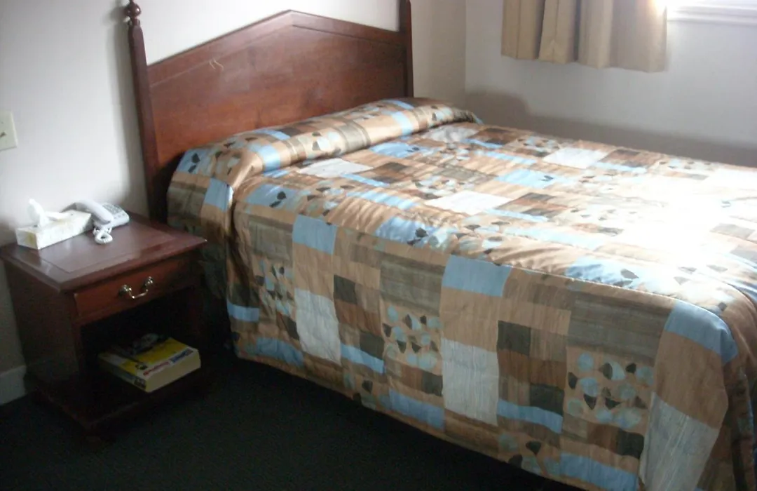 Grand Motel Saint-Hubert-1