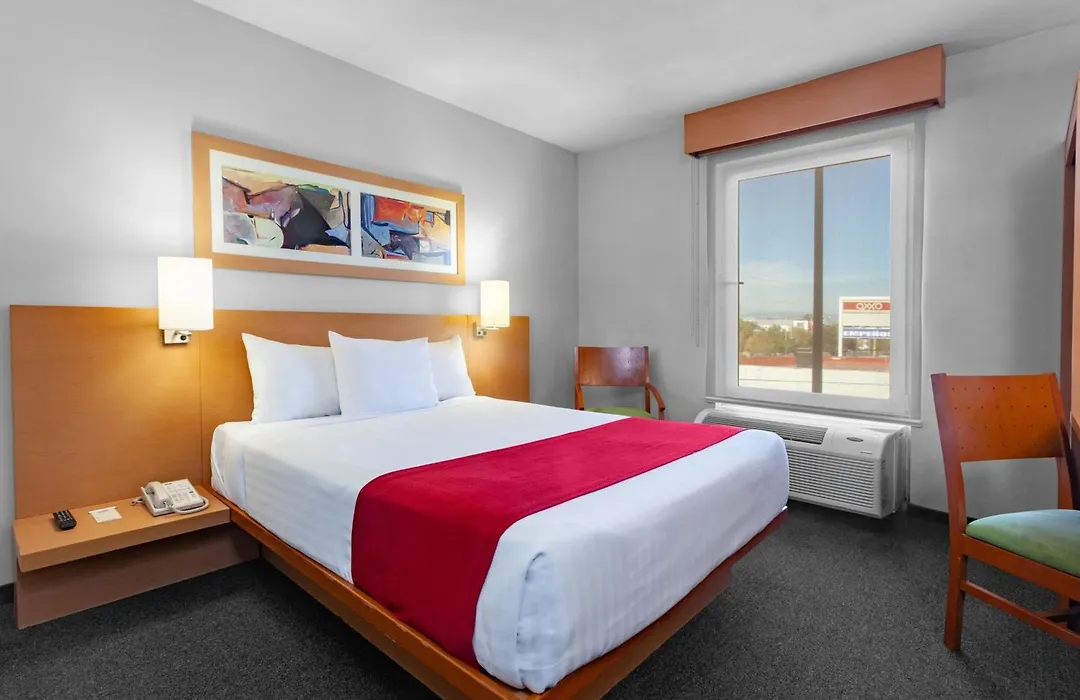 City Express By Marriott Celaya Parque-1