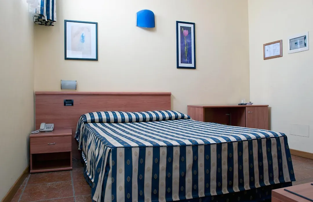 Hotel Blue Ribbon-1