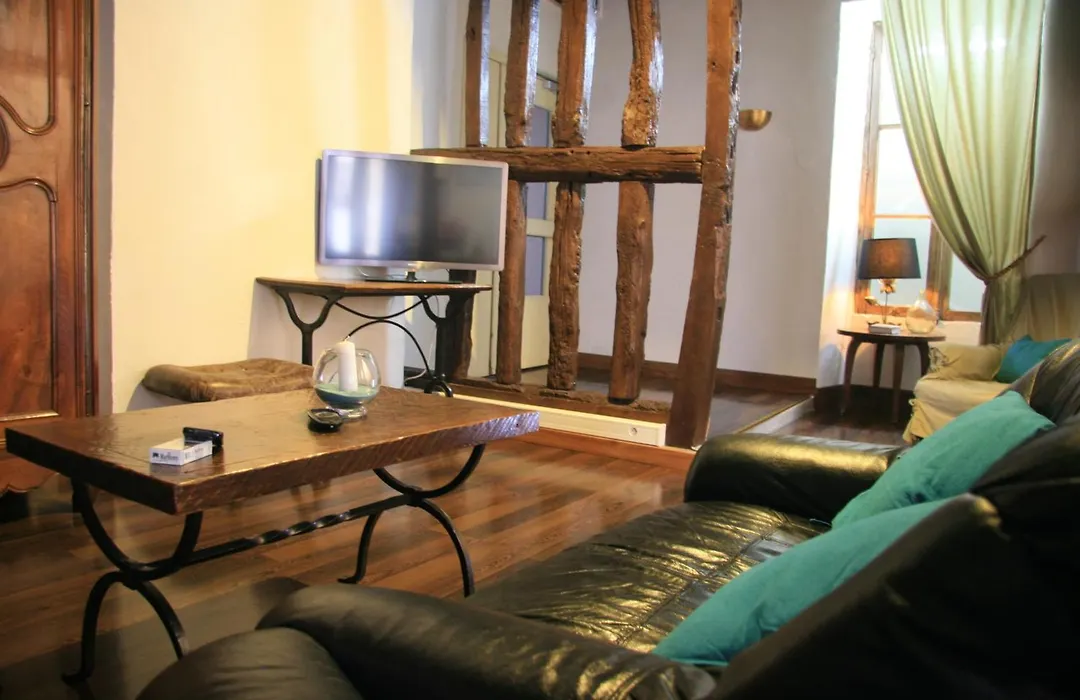 Logis - Hôtel Restaurant l'Ecu de France-1