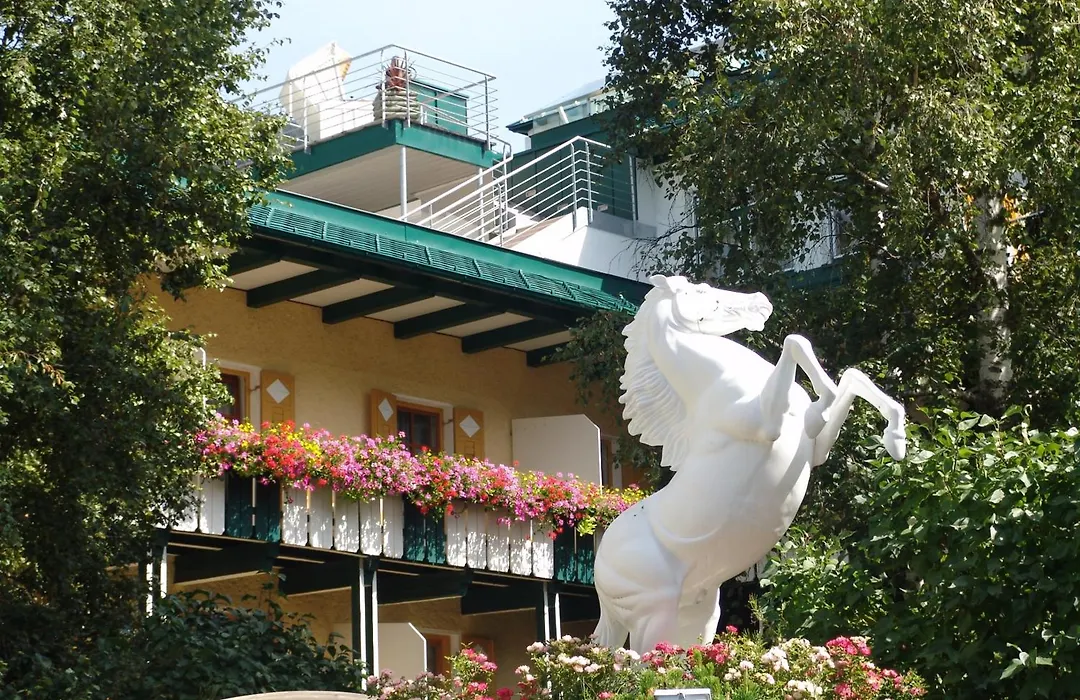 Hotel Cavallino Bianco - Weisses Roessl-1