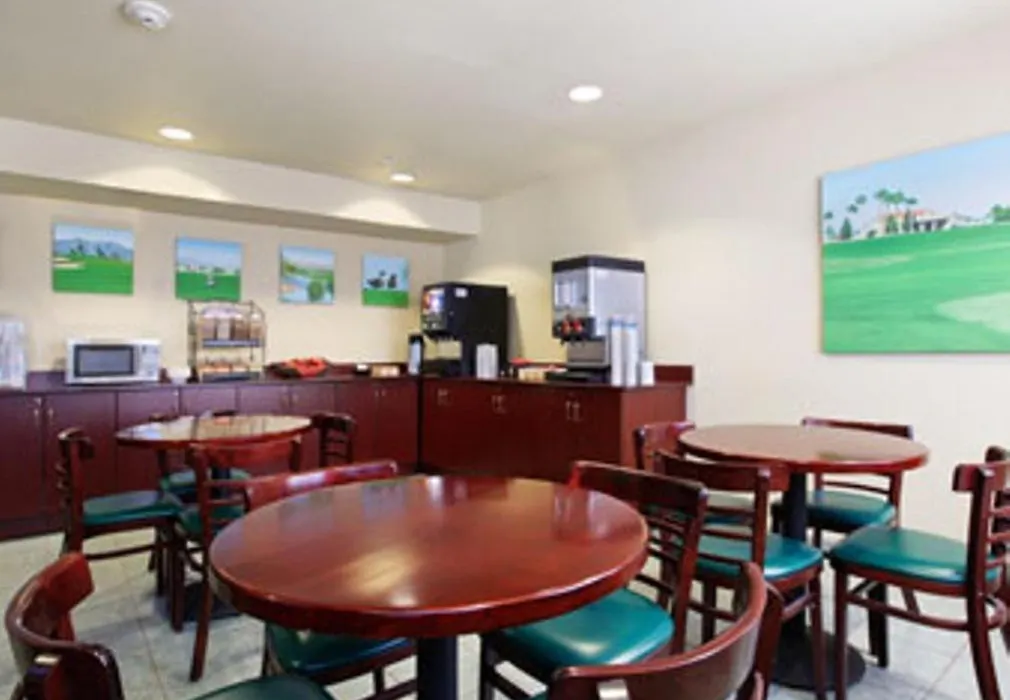 Microtel Inn & Suites By Wyndham Wellton-1