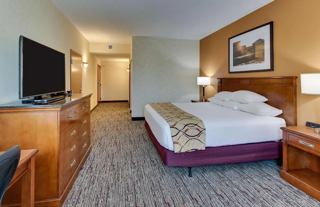 Drury Inn & Suites Meridian-1