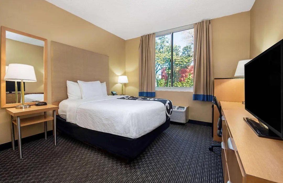 La Quinta By Wyndham West Palm Beach Airport-1