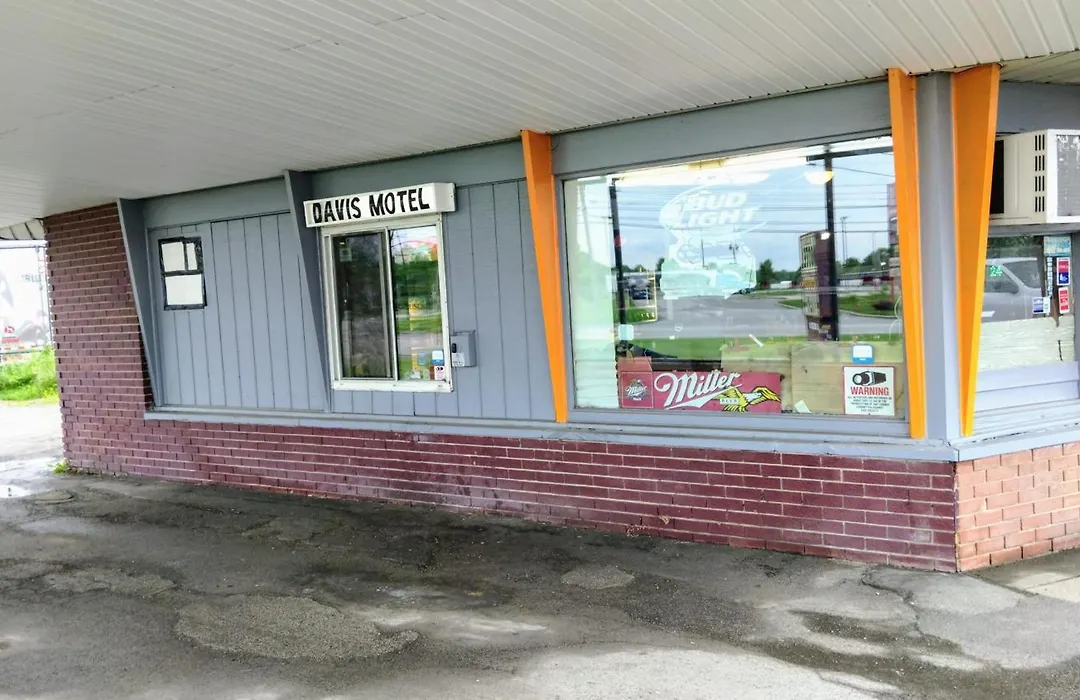 Davis Motel-1