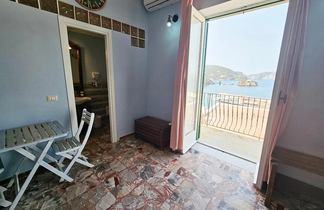 Maridea - Camere con vista al Porto-1
