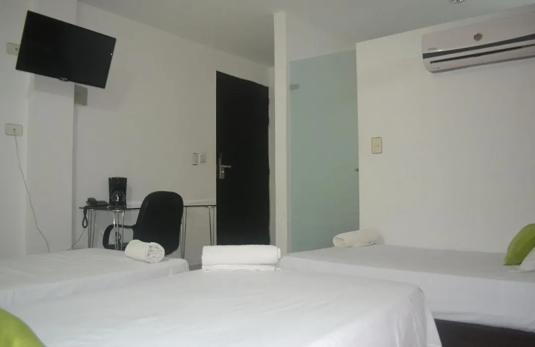 Hotel Calarca Plus-1