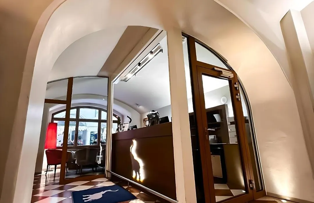 Hotel Elefant Family Business-1
