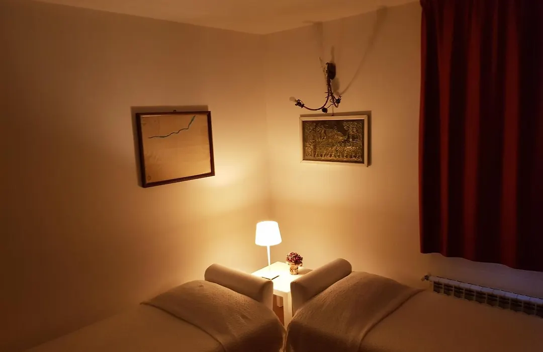 CharmeRooms Villa Moroni-1