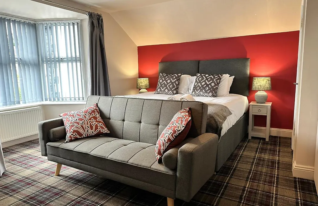 The Prince Albert Pub & Hotel With Onsite Free Parking 2 Minutes From Legoland-1