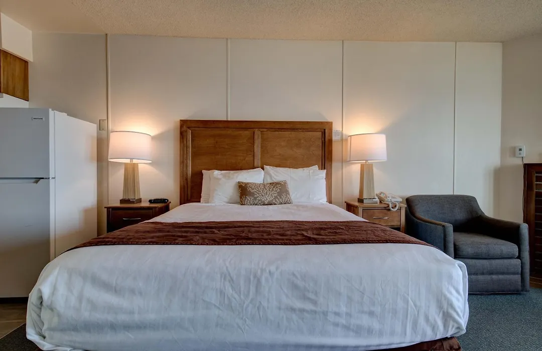 Ester Lee Oceanview Inn-1