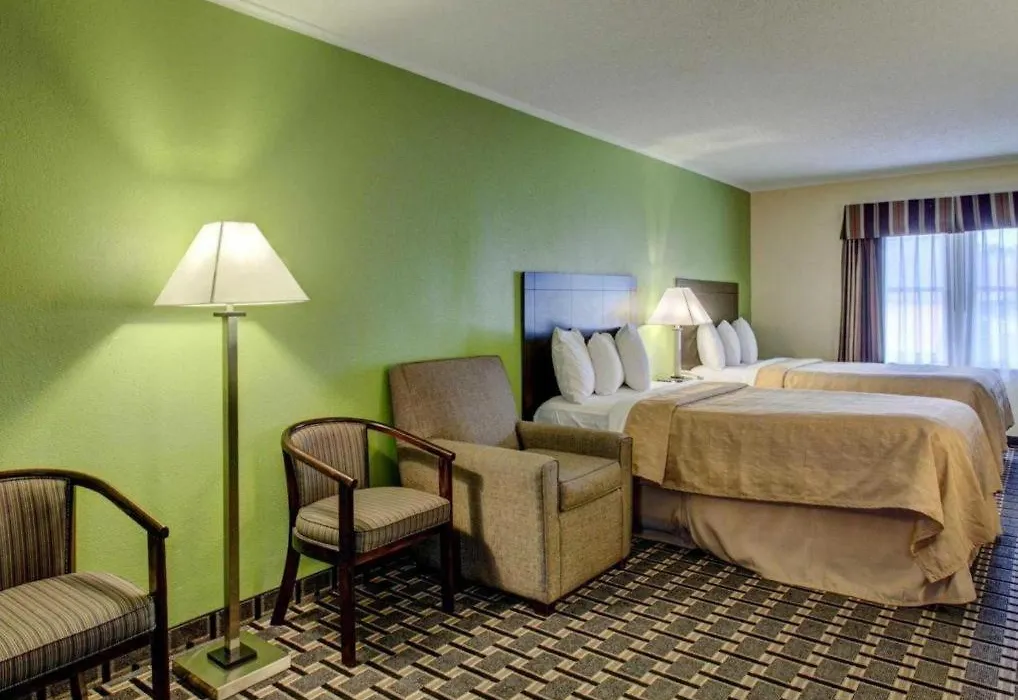 Quality Inn Barre-Montpelier-1