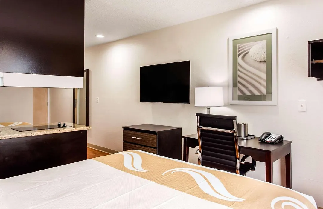 Quality Inn & Suites Myrtle Beach Near Outlets-1