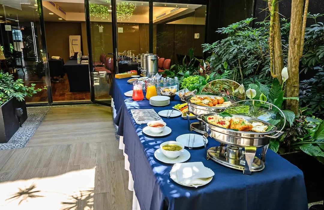 Las Suites Campos Eliseos-1