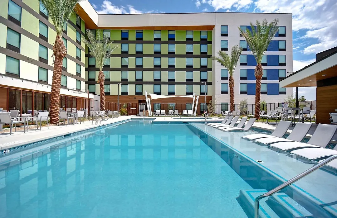 Hampton Inn & Suites Las Vegas Convention Center - No Resort Fee-1