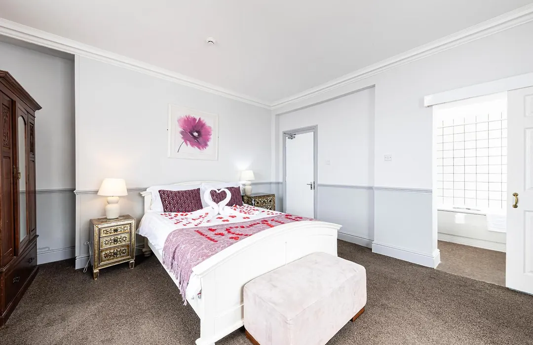 The Manor Hotel-1