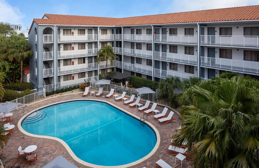 Holiday Inn & Suites Boca Raton - North-1