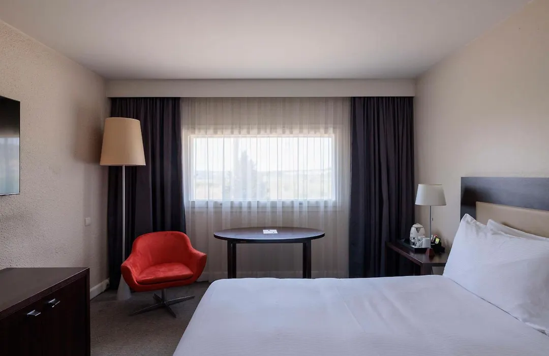 Hilton Garden Inn Marseille Provence Airport-1
