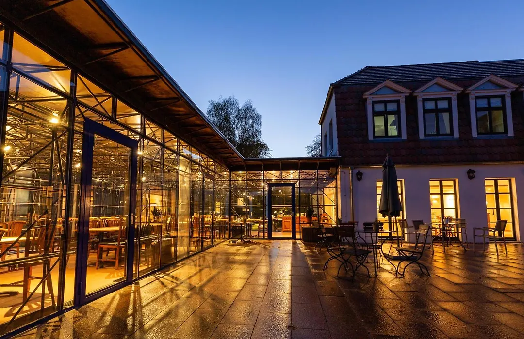Gut Sarnow - Hotel, Restaurant und Reitanlage-1